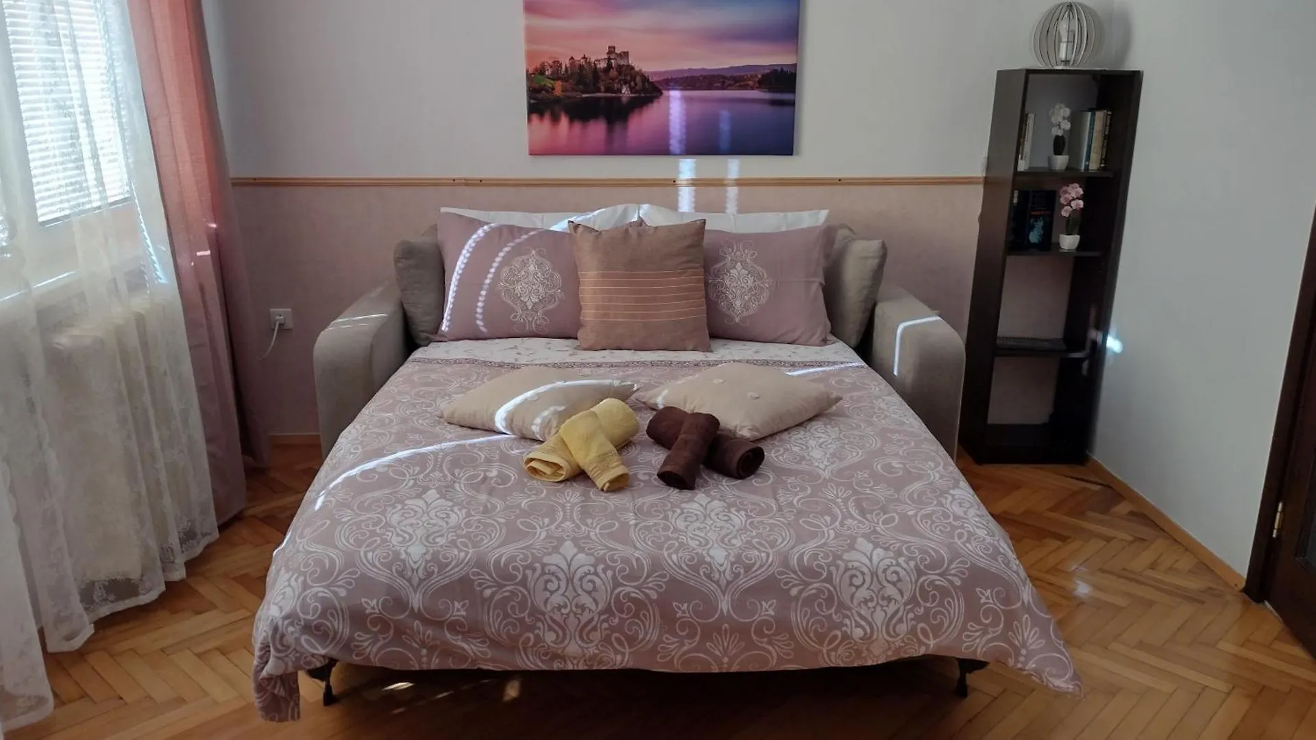 Romantic Bijoux Elegant Suite In Central Sofia