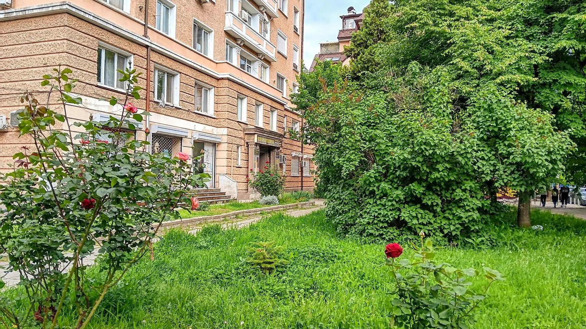 Romantic Bijoux In Central Sofia Apartment
